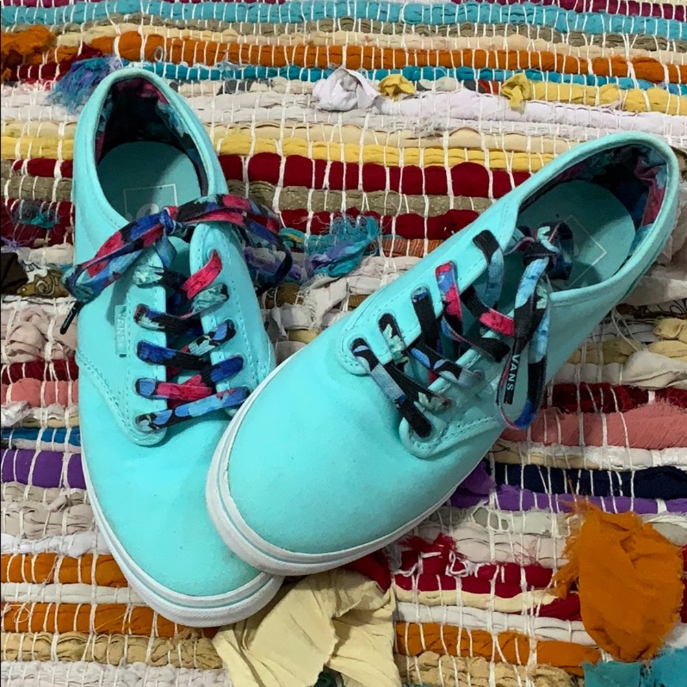 Women’s Vans, Size 7